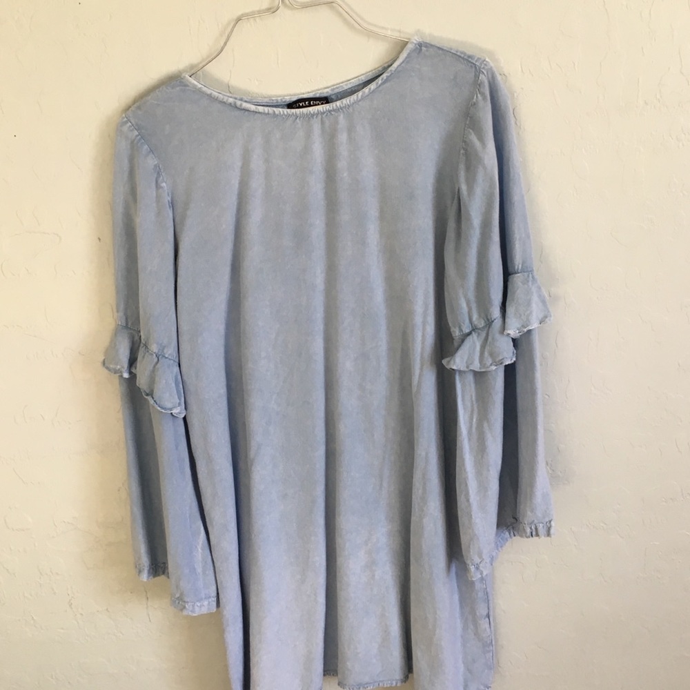 Light wash denim Style Envy brand women’s sz M